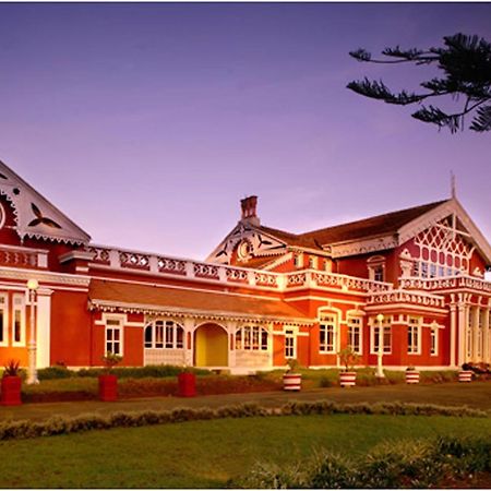 Welcomheritage Fernhills Royal Palace Ooty Kültér fotó