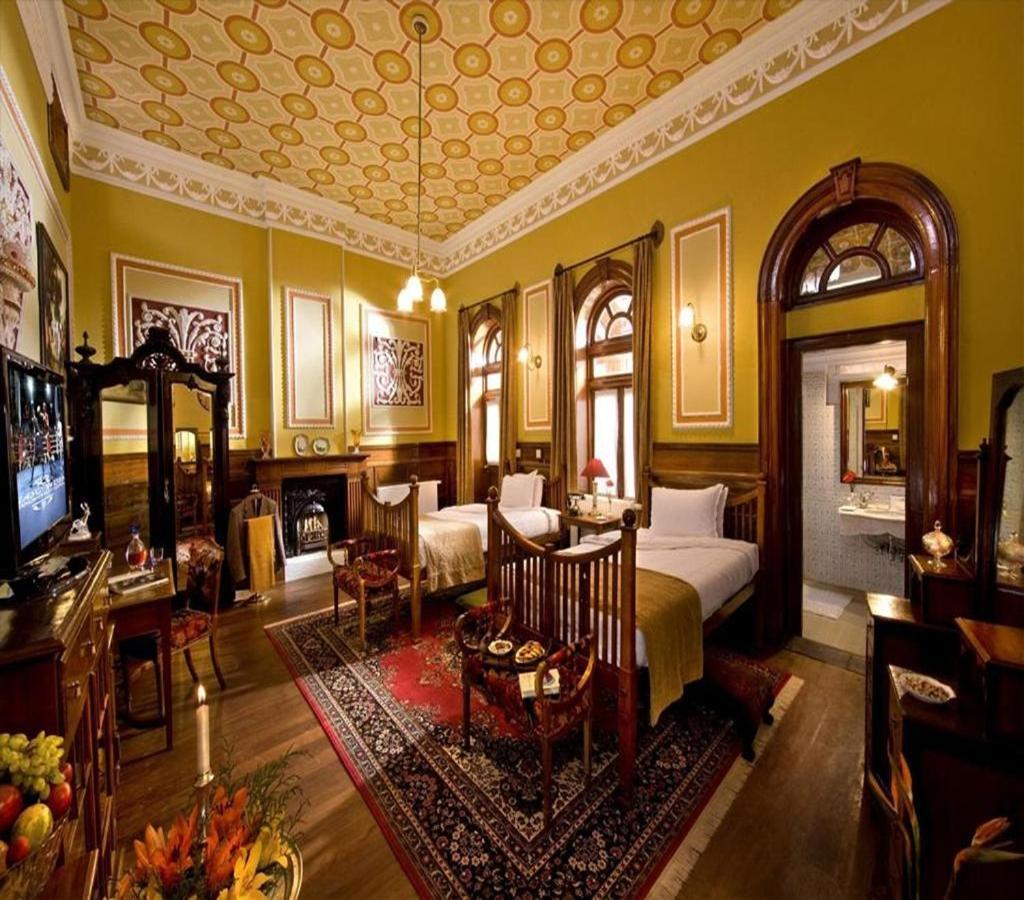 Welcomheritage Fernhills Royal Palace Ooty Kültér fotó
